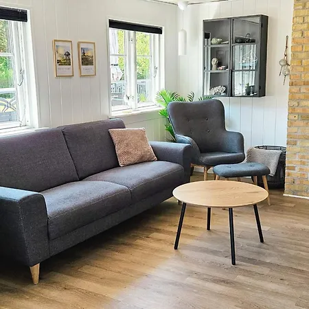 Spacious For 6 In * Løkken